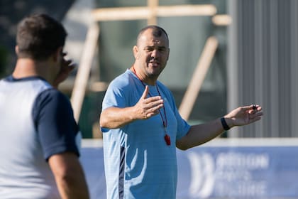 Michael Cheika, en el entrenamiento de Los Pumas