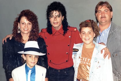 Michael Jackson junto a James Safechuck y su familia: los crudos testimonios del documental Leaving Neverland