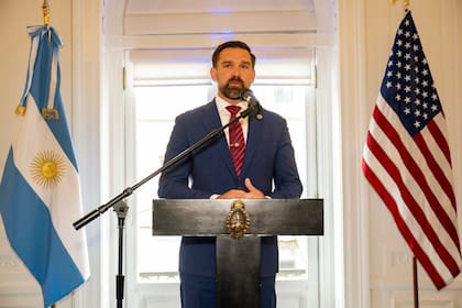 Michael Jensen, director de Asuntos del Hemisferio Occidental en el Consejo de Seguridad Nacional norteamericano, en el evento en la embajada argentina en Washington por el 25 de mayo.