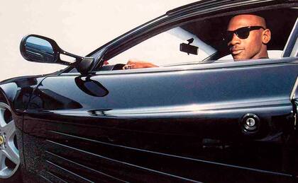 Michael Jordan en el Ferrari que desapareció
