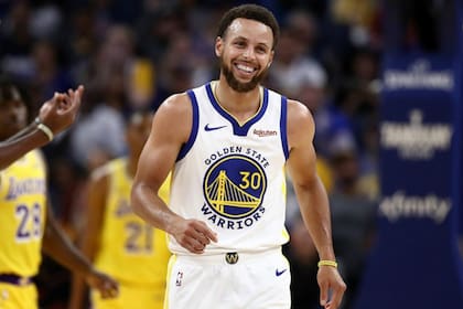 Michael Jordan manifestó que Curry es un gran jugador, pero que "todavía no le da la talla para el Salón de la Fama".