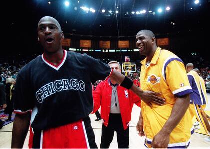 Michael Jordan y Magic Johnson marcaron una época con los contratos de la NBA, el primero por el dinero percibido y el otro por la cantidad de años