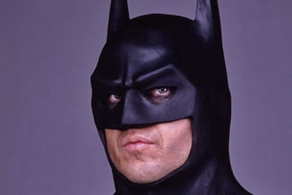Michael Keaton fue el primero en calzarse el traje para llevar al hombre murciélago a la pantalla grande, bajo la dirección de Tim Burton