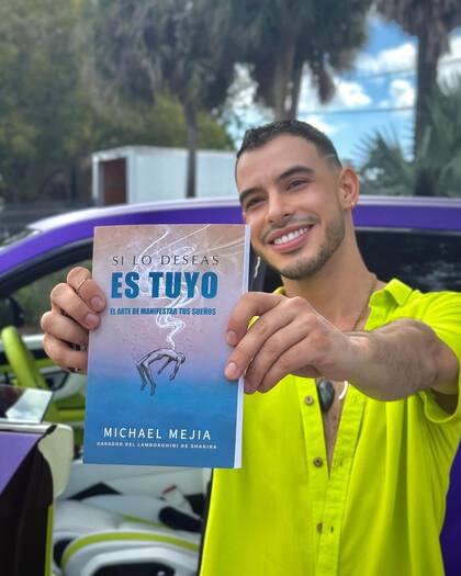 Michael Mejia recibió el vehículo que Shakira utilizó en el videoclip de Soltera