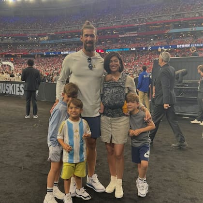 Michael Phelps junto a su familia