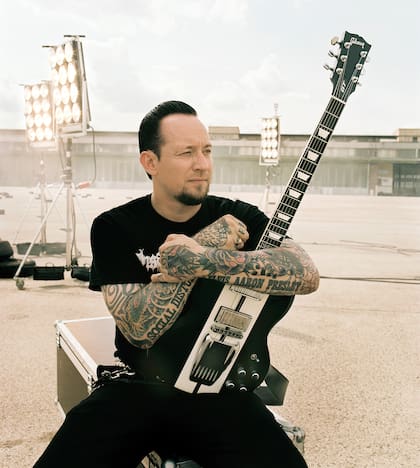 Michael Poulsen llega a Buenos Aires para tocar con su banda Volbeat en el Lollapalooza Argentina