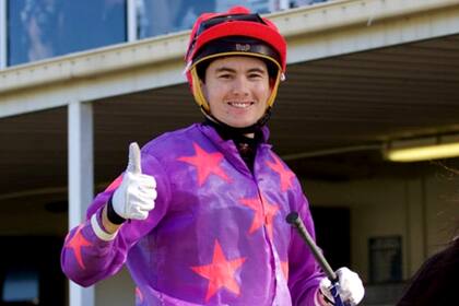 Micheal Hellyer es un jockey australiano que desarrolla su carrera principalmente en Queensland