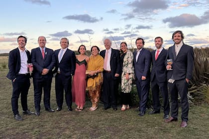 Michel, María Teresa y sus ocho hijos