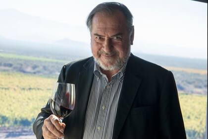 Michel Rolland, el gurú francés que asesora bodegas argentina desde el norte hasta el sur del país