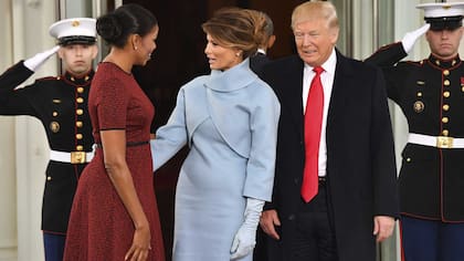 Michelle Obama y Melania Trump en una asunción presidencial