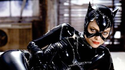 Michelle Pfeiffer como la inolvidable Gatúbela de Tim Burton