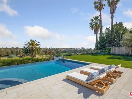 Michelle Pfeiffer pone a la venta su impresionante casa de estilo mediterráneo en Los Ángeles