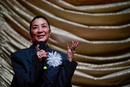 Michelle Yeoh fue distinguida en la Berlinale con el León de Oro por su trayectoria