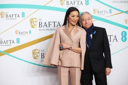 Michelle Yeoh y Jean Todt en la entrega de los BAFTA 2023