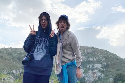 Mick Jagger y su hijo Lucas Morad Jagger durante unas vacaciones juntos. Nacido en 1999, el séptimo hijo del artista es fruto de la relación con la brasileña Luciana Giménez Morad