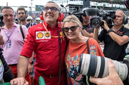 Corinna, la esposa de Michael, acompañó y disfrutó de la victoria de su hijo Mick en Hungaroring