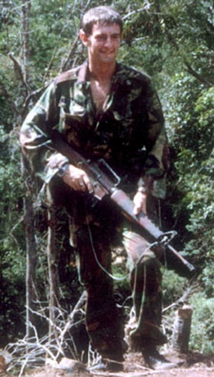 Mick Williams tenía 21 años cuando el Sea King que lo trasladaba cayó al mar; sobrevivió al accidente y contó su historia 25 años después.
