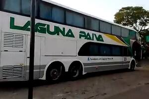 Micro atacado rumbo a Rosario