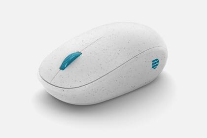 Microsoft presentó un mouse fabricado con un 20 por ciento de plásticos reciclados de origen marino