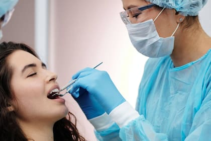 ¿Miedo al dentista? Estudio demuestra que los jóvenes se estresan más con la anestesia que con otras medidas