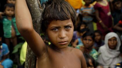 Una niña Rohingya refugiada recién llegada a Bangladesh desde Myanmar