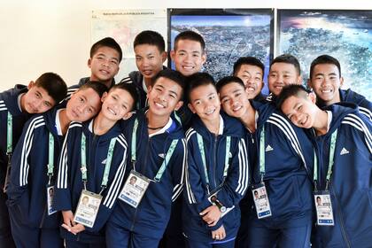 Los Jabalíes Salvajes, el equipo de fútbol de Tailandia que había quedado atrapado en una cueva, ayer, en Buenos Aires