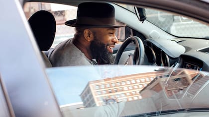 Mientras aguardan su momento de fama, muchos sobreviven gracias a este sistema