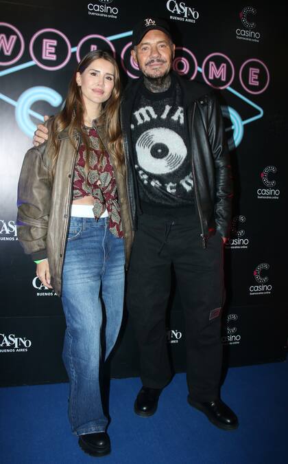 Mientras crecen los rumores de embarazo de su novia, Milett Figueroa, Marcelo Tinelli disfrutó de una salida de fin de semana junto a su hija mayor, Micaela. Asistieron al concierto que dieron Ciro y Los Persas en el Movistar Arena de Villa Crespo; allí se reencontró con amigos como Pedro Alfonso y Paula Chaves