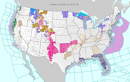 Mientras el este se despeja, una nueva perturbación avanza sobre los Grandes Lagos este martes, con una amenaza de nevadas intensas que se extenderán hacia el norte del Atlántico medio y el noreste durante la noche