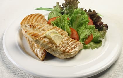 Mientras en abril último la carne vacuna tuvo un precio promedio de $18.559 el kilo, en el caso del pollo el valor fue de $4936 el kilo