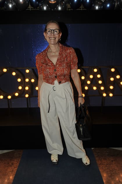 Mientras espera la llegada de su primer nieto, Ana Sans disfrutó de la noche porteña