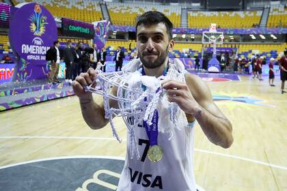 Mientras esperaba ofertas de la NBA, Facundo Campazzo fue campeón de la AmeriCup