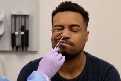 Mientras los estudios clínicos permiten estudiar casos particulares, el análisis de aguas de alcantarilla sirve para el estudio de las comunidades como un todo.