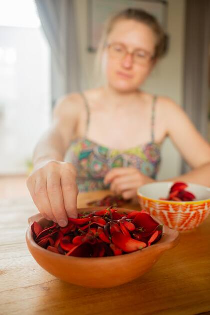 Mientras mucha gente descubría las bondades de la masa madre y el yoga online, el grupo de Facebook Cocina Salvaje empezó a crecer.