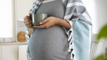 Mientras no se abuse de su consumo, no generará problemas durante el embarazo (Foto: iStock)