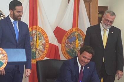 Mientras Pérez promete ahorrar US$5000 millones con recorte al IVA, DeSantis insiste en eliminar tributos a propiedades, sin que ambos planes sean compatibles