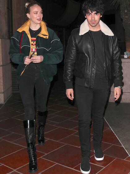 Mientras planean su casamiento, Sophie Turner y Joe Jonas disfrutan de sus salidas románticas