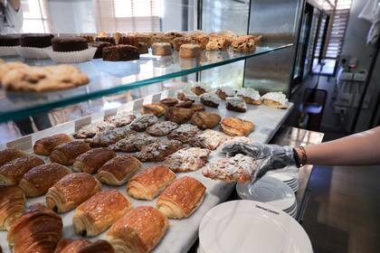 Mientras que el consumo familiar de las harinas aumentó un 70% en el último mes, las panaderías reflejan una baja en las ventas