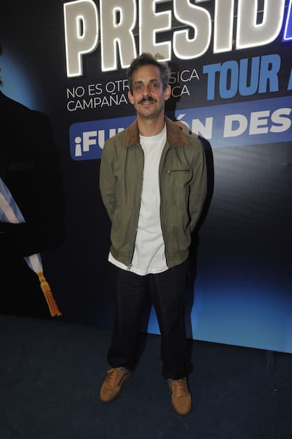 Mientras se prepara para protagonizar el año que viene el musical Charlie y la Fábrica de Chocolate y tiene entre sus prioridades seguir en Otro día perdido, Agustín Aristarán se divierte en la noche porteña