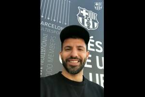 Mientras se recupera de su arritmia, el Kun le agradeció a los hinchas de Barcelona el apoyo y el cariño recibido