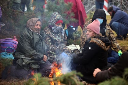 Migrantes en la frontera entre Bielorrusia y Polonia