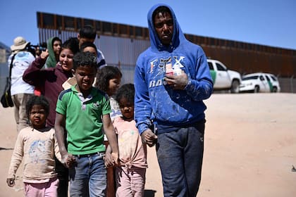 Migrantes en la frontera México-EE.UU.