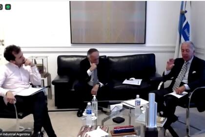 Diego Coatz, Miguel Acevedo y Daniel Funes de Rioja, directivos de la UIA