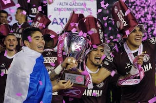 Una hinchada aparte: qué une a Lanús con los paraguayos antes de la gran final de Copa Sudamericana