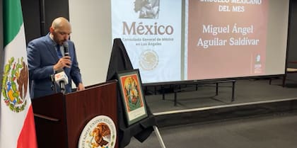 Miguel Ángel Aguilar Saldívar recibió el premio de Orgullo Mexicano del Mes por el Consulado General de México en Los Ángeles (Consulado General de México)
