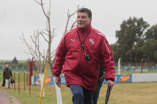 Beccacece, el 8º técnico en cruzar de vereda en Avellaneda: los otros 7 casos