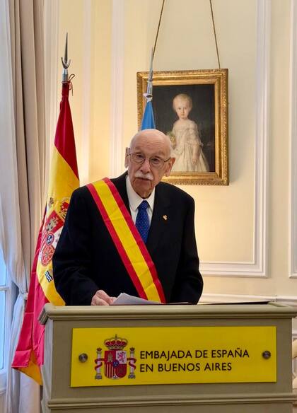 Miguel Angel De Marco en 2025, cuando fue condecorado por España