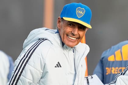 Miguel Angel Russo fue elegido como el "piloto de tormentas" de un Boca que necesita enderezar la temporada