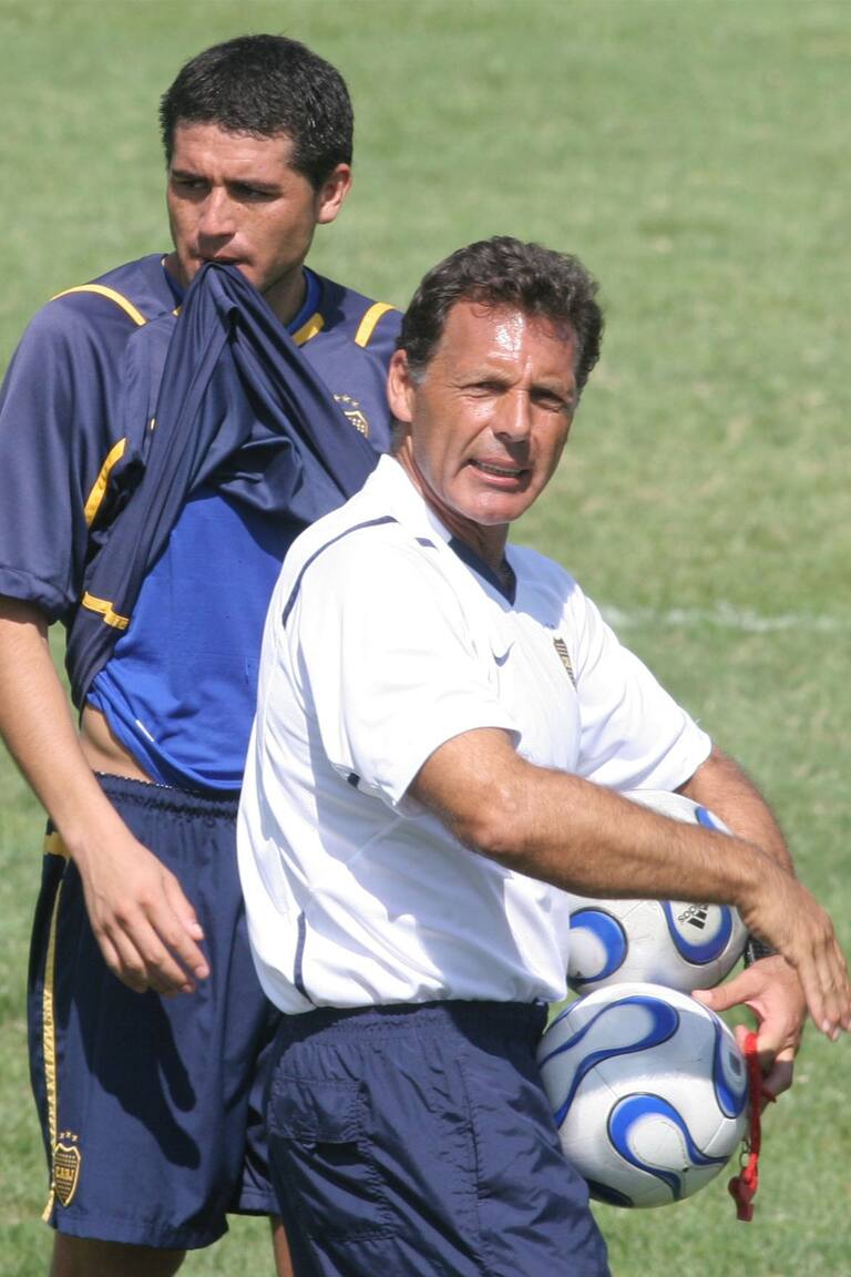 Miguel Ángel Russo junto con Juan Román Riquelme en la etapa de 2007