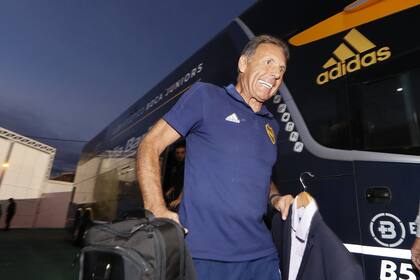 Miguel Angel Russo sigue atento al mercado de pases en Boca y también habla con los dirigentes para ver cómo se puede acondicionar el predio de Ezeiza para cuando las medidas sanitarias lo permitan